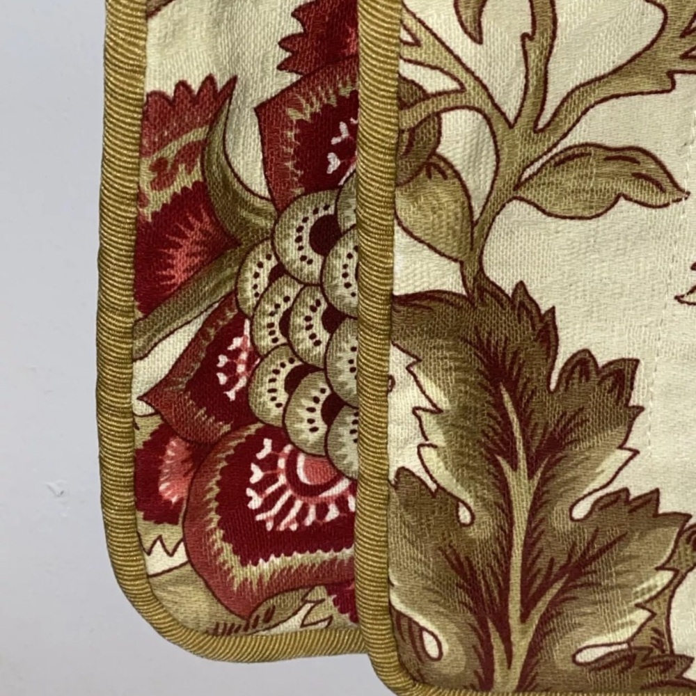 Waverly Imperial Dress Antique Jacobean Shams Set of 2
Cream Sage Maroon - Picture 3 of 4